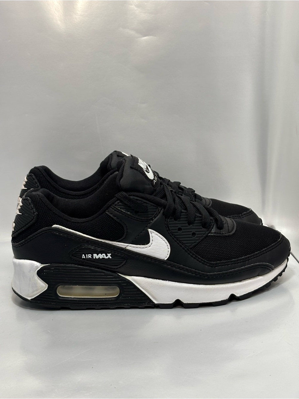 Women's Black & White Air Max Style Sneakers - Picture 4 of 16